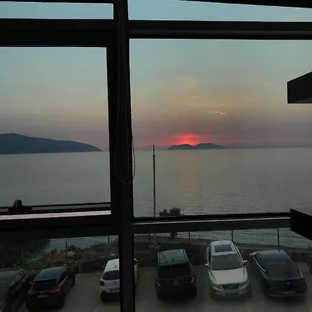 Seaview Apartment