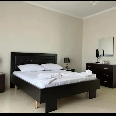 Seaview Apartment *